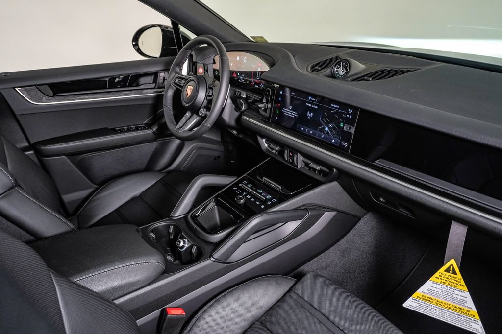 New 2026 Porsche Cayenne Coupe AWD/4WD image 14