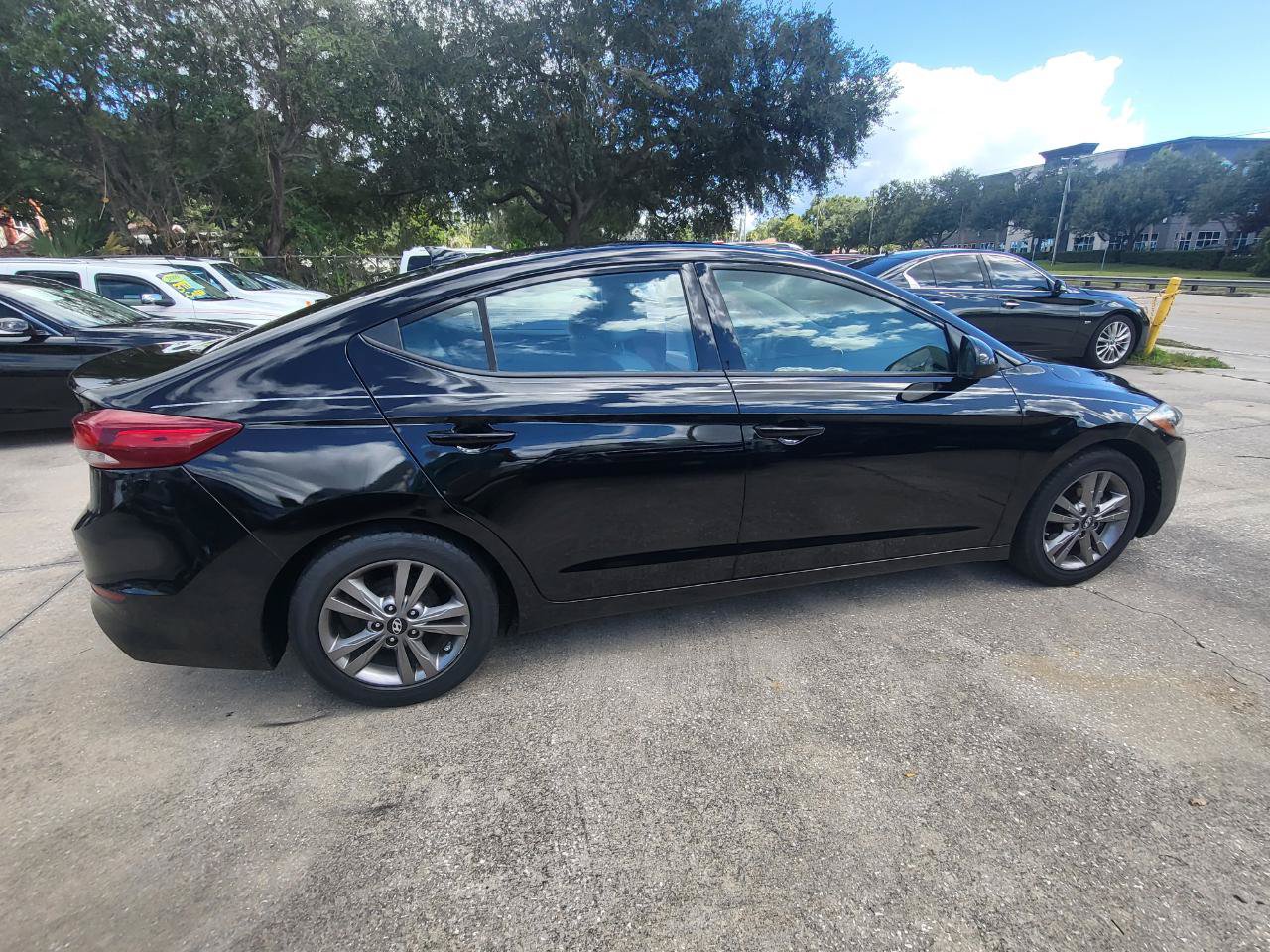 Used 2017 Hyundai Elantra SE FWD image 93