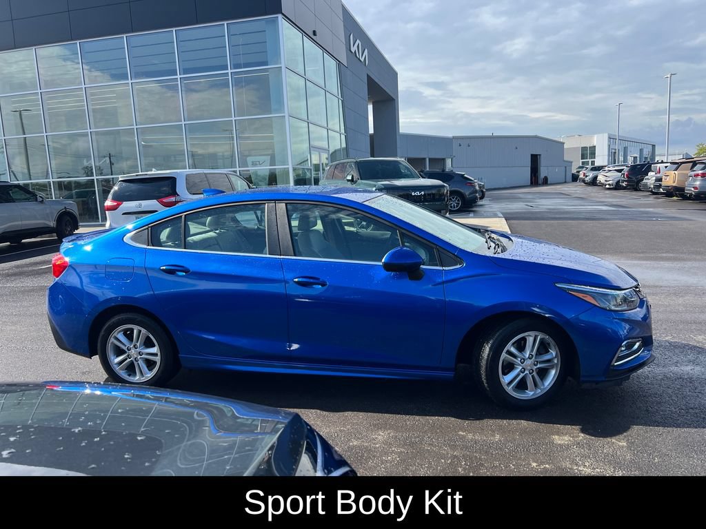 Used 2017 Chevrolet Cruze LT w/ RS Package FWD image 2