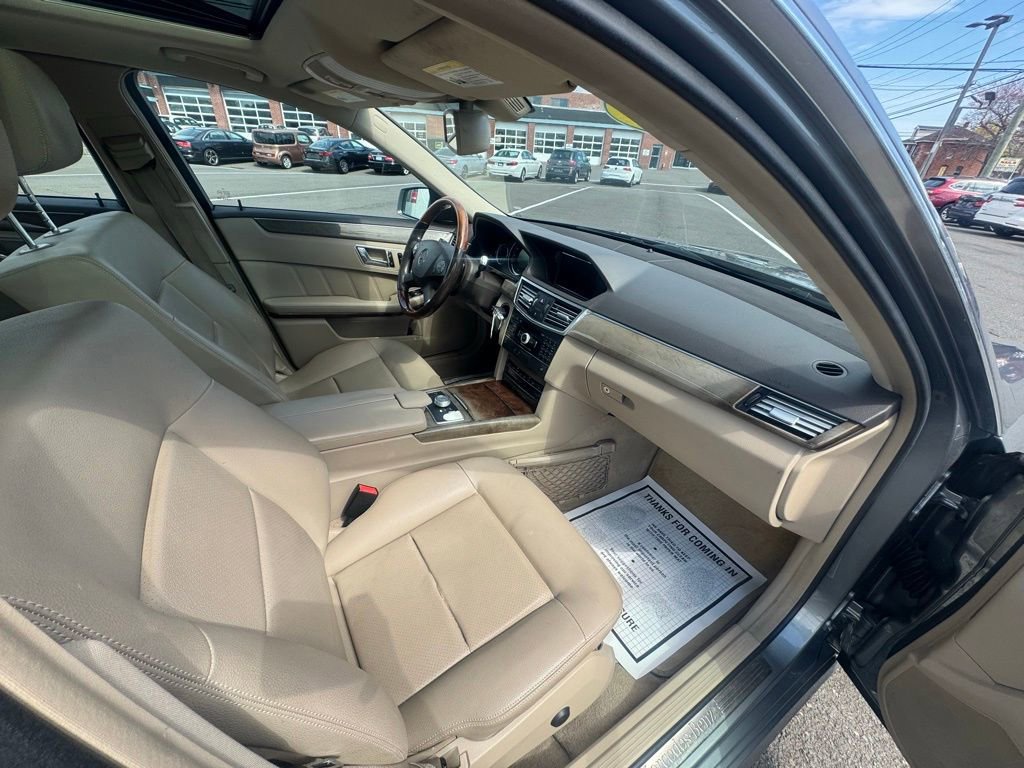 Used 2010 Mercedes-Benz E 350 4MATIC Sedan image 20