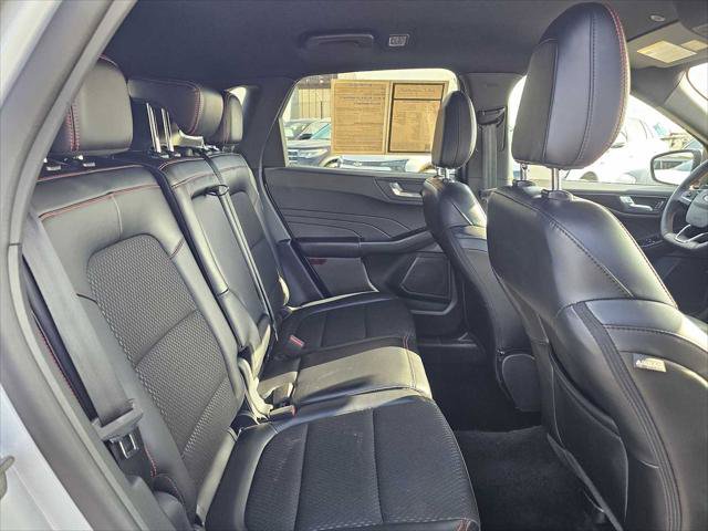 Used 2025 Ford Escape ST-Line Select AWD/4WD image 12