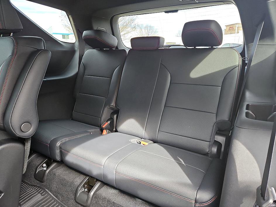 New 2026 Chevrolet Traverse Z71 w/ Enhanced Driving Package AWD/4WD image 11