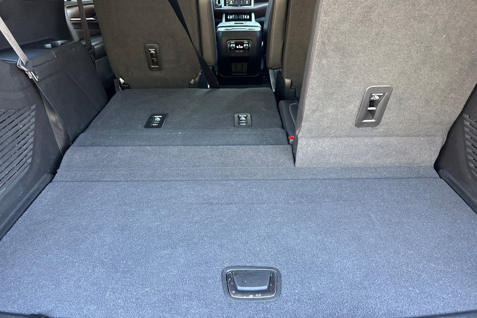 Used 2022 GMC Yukon Denali AWD/4WD image 20