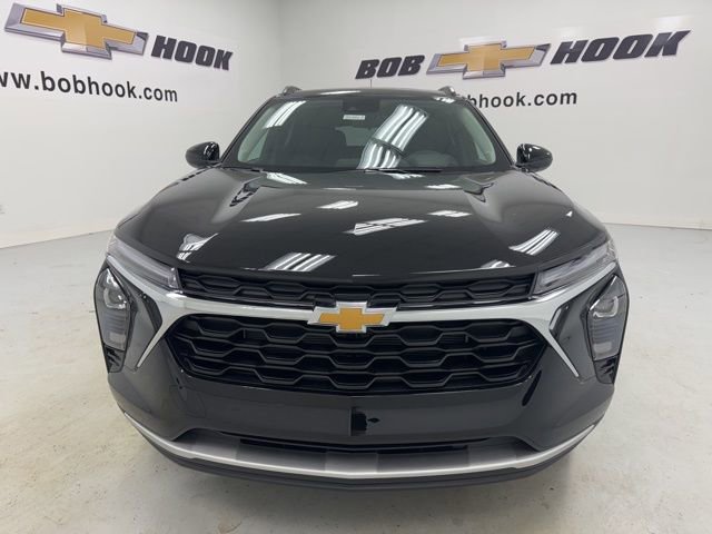 New 2026 Chevrolet Trax LT image 2