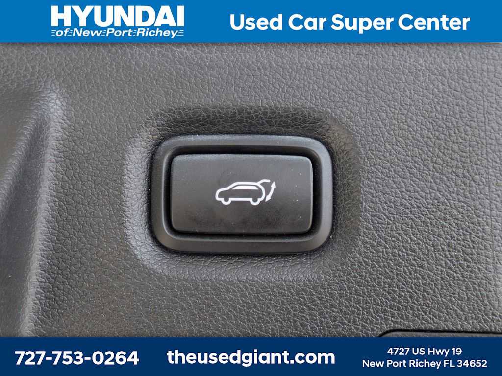 Used 2019 Hyundai Santa Fe FWD image 13