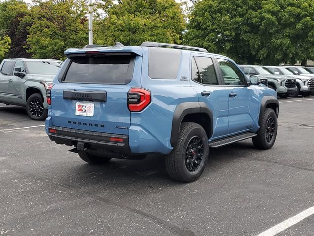 New 2026 Toyota 4Runner TRD Off-Road Premium AWD/4WD image 4