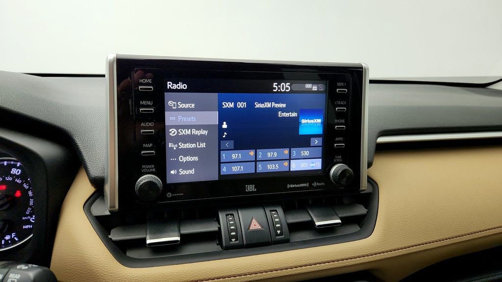 Used 2020 Toyota RAV4 XLE Premium image 18