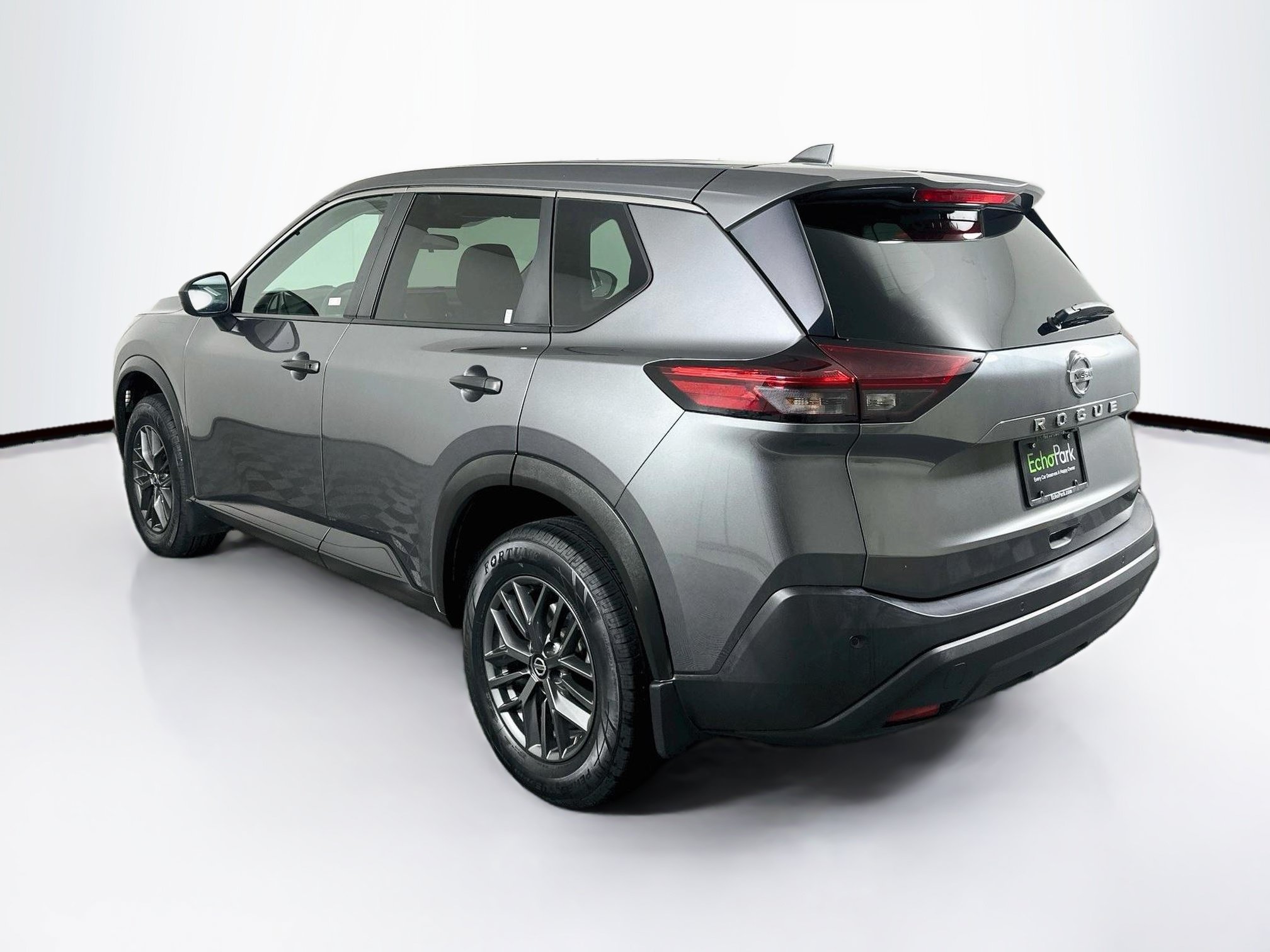 Used 2021 Nissan Rogue S FWD image 5