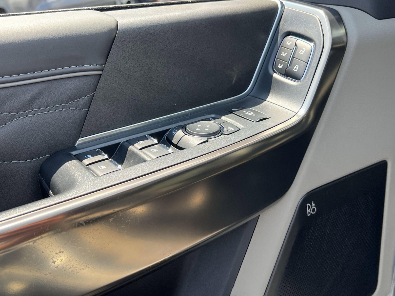 New 2025 Ford F350 Platinum w/ Platinum Plus Package image 15