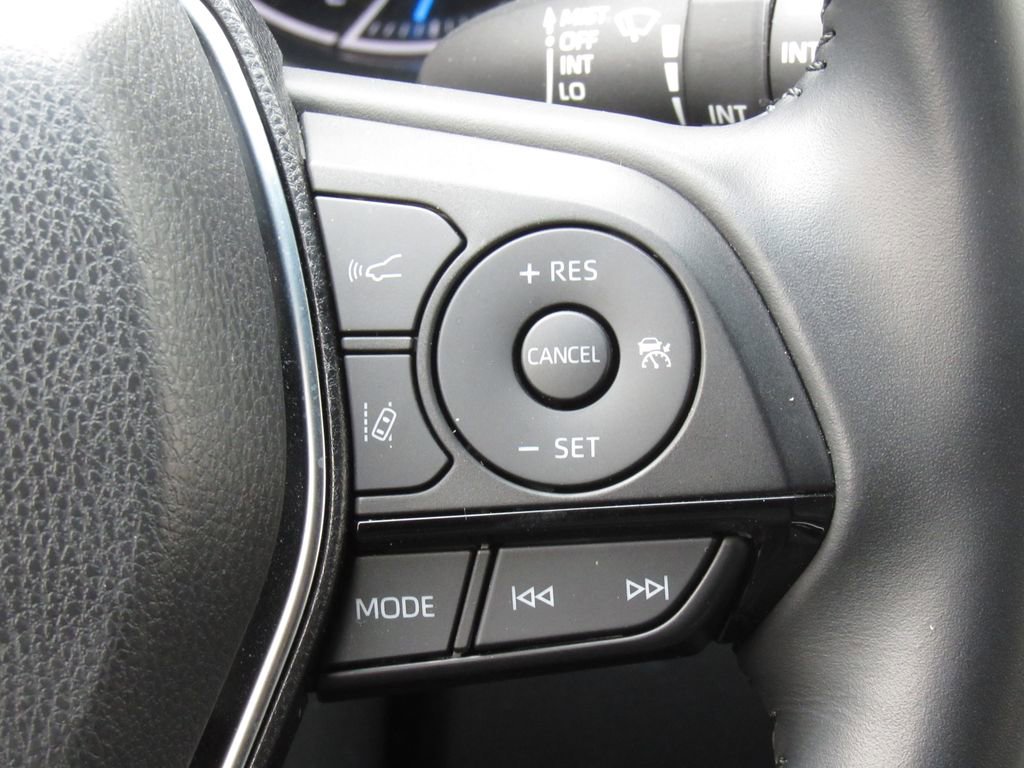 Certified 2024 Toyota Venza XLE AWD/4WD image 25