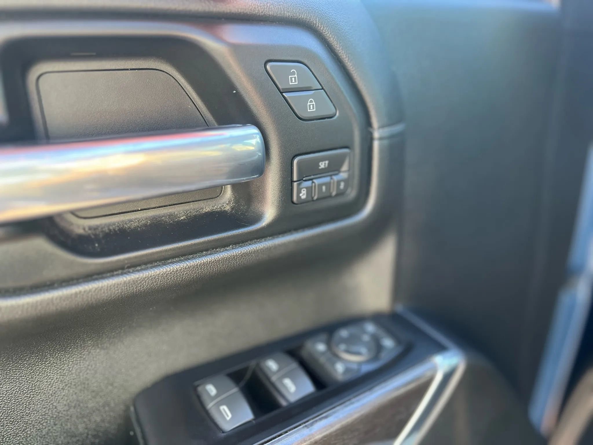 Used 2019 Chevrolet Silverado 1500 LTZ image 20
