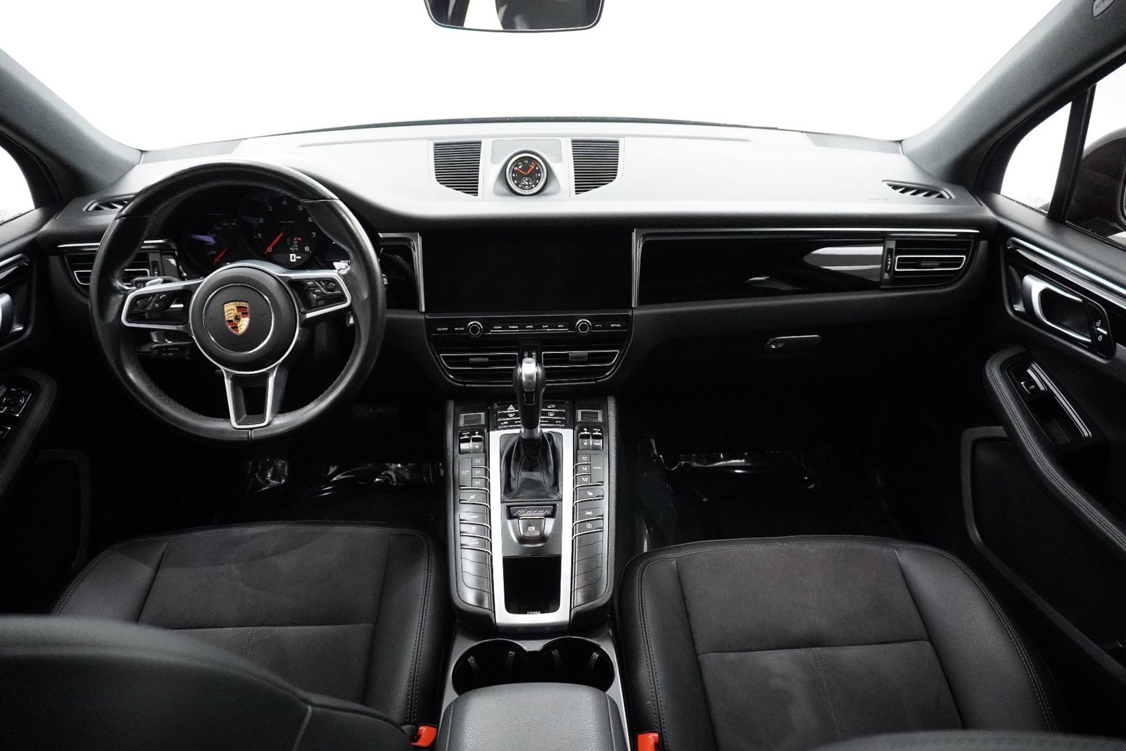 Used 2021 Porsche Macan image 16