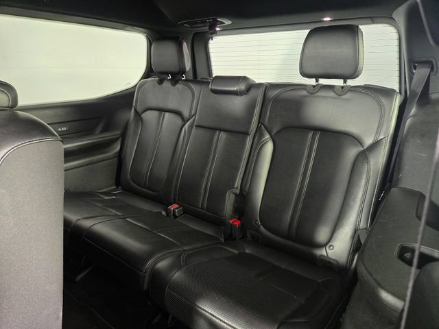 Used 2024 Jeep Wagoneer Series II w/ Flexible Seating Group AWD/4WD image 16