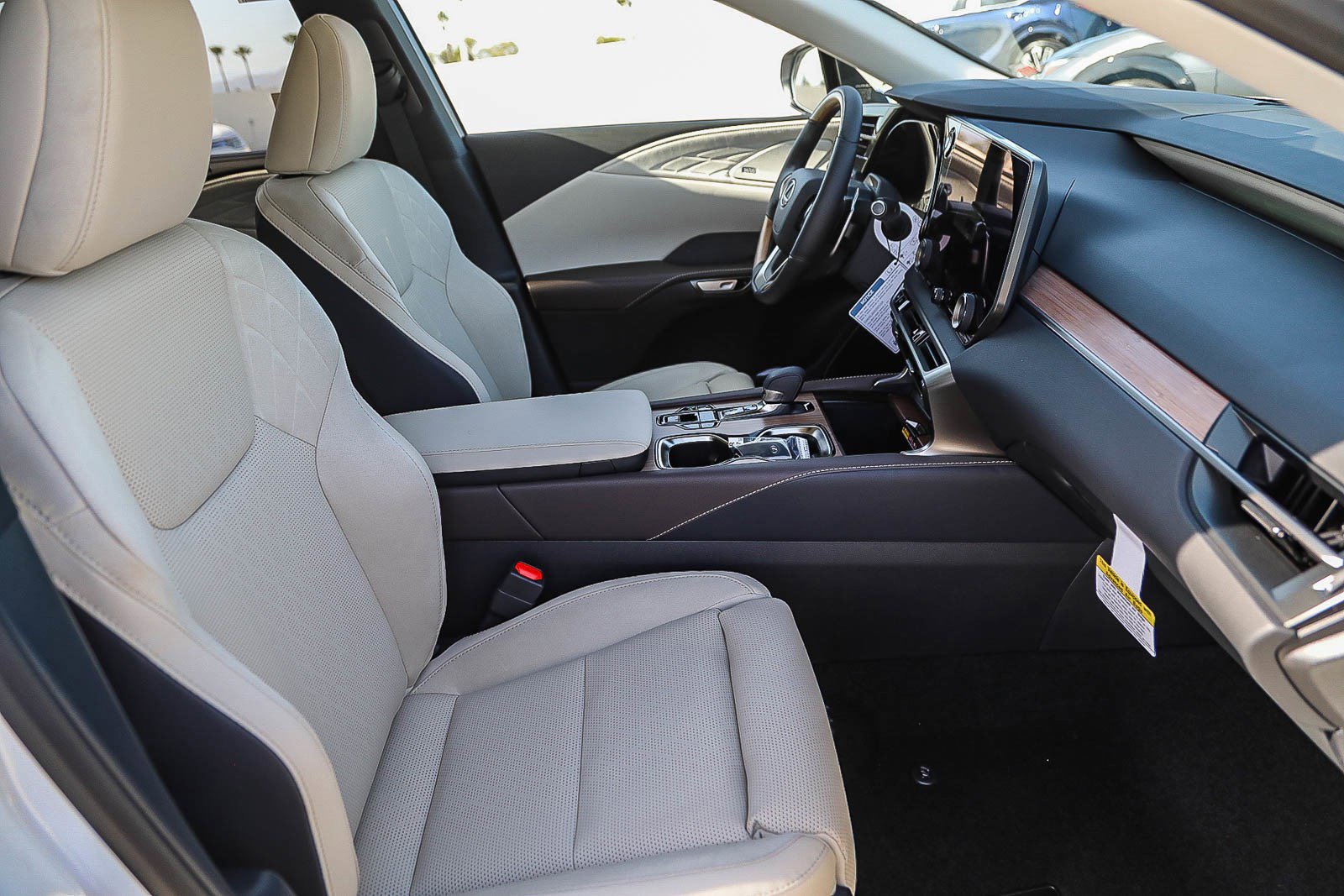 New 2026 Lexus RX 450h AWD image 16