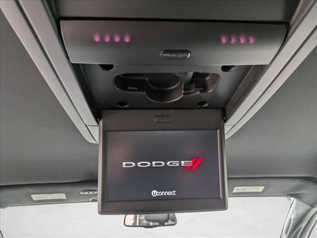 Used 2016 Dodge Grand Caravan SXT image 16