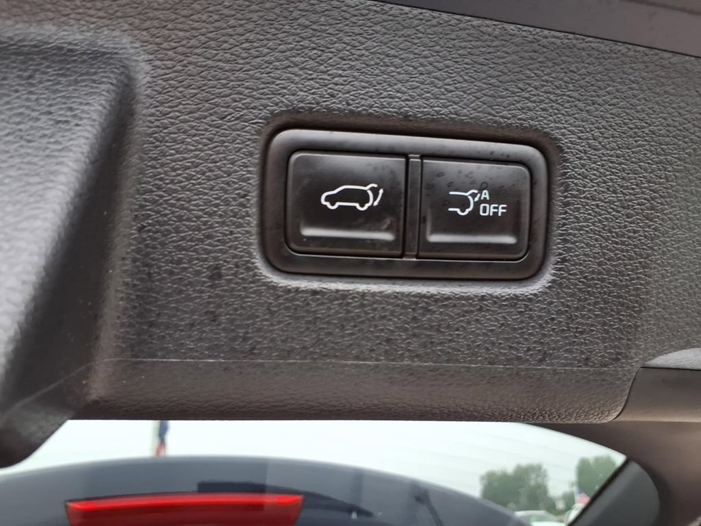 Used 2025 Kia Telluride S FWD image 27