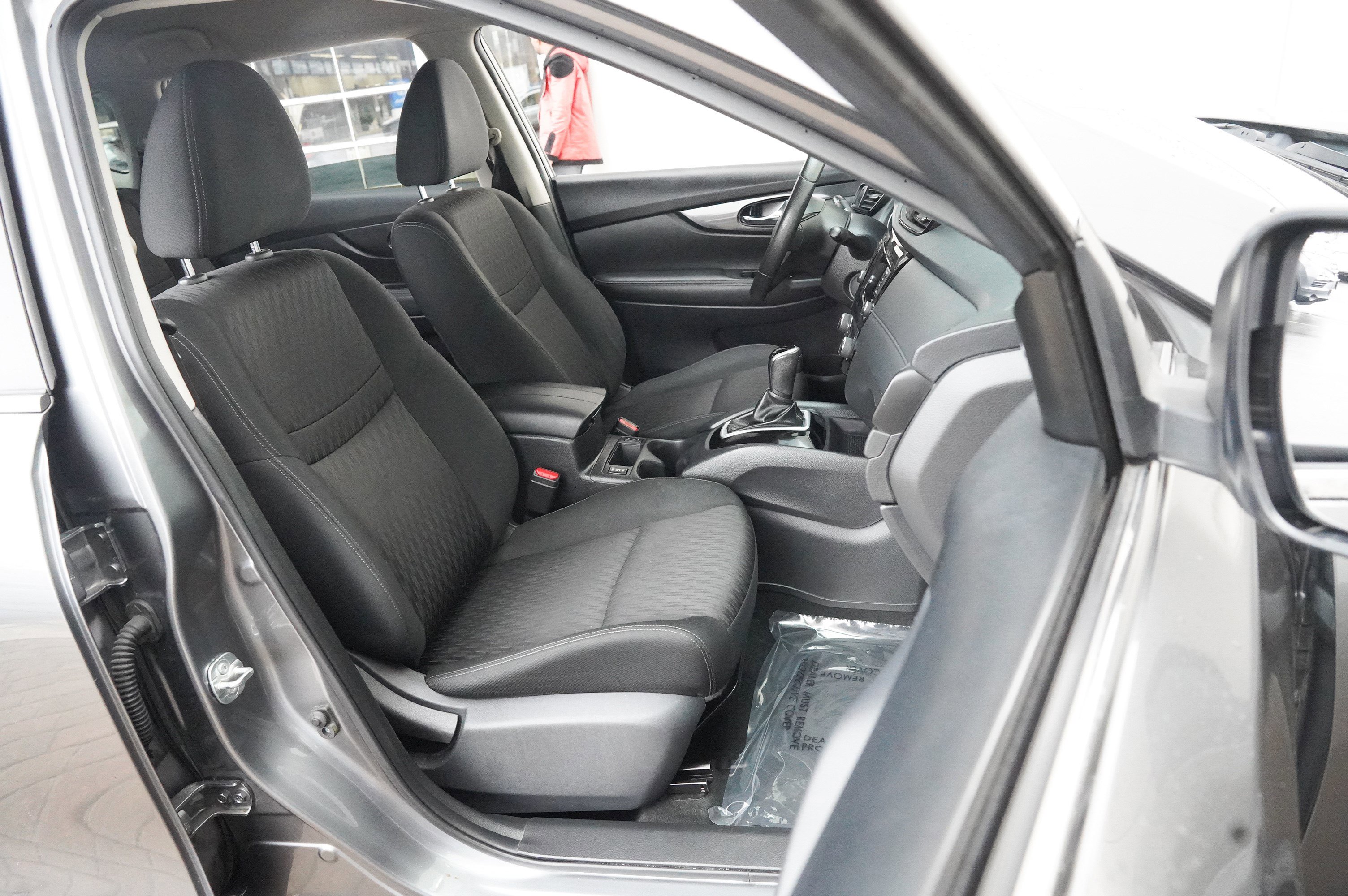 Used 2019 Nissan Rogue SV image 26