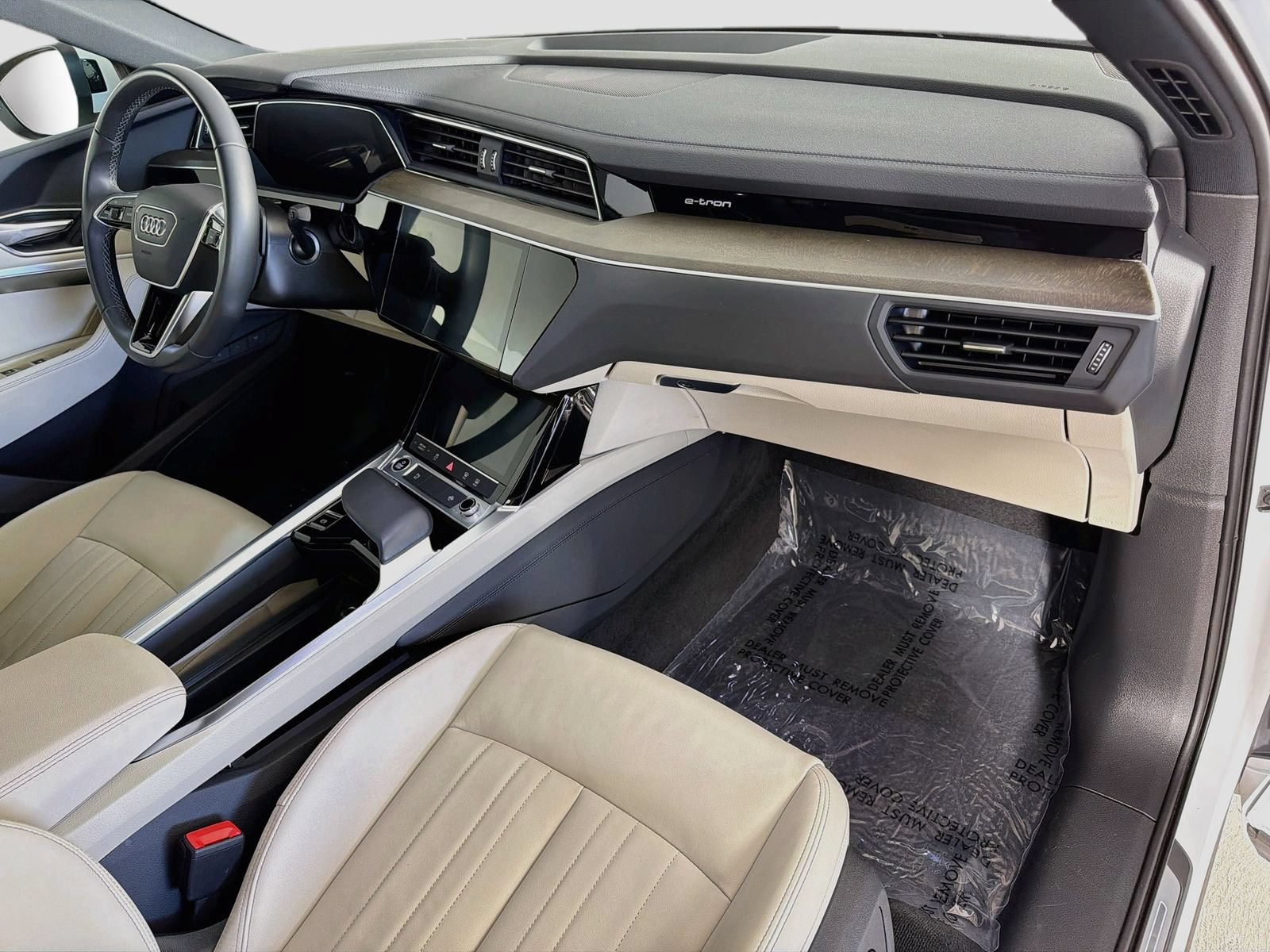 Certified 2024 Audi Q8 e-tron Premium AWD/4WD image 30