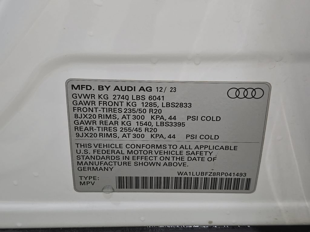 Used 2024 Audi Q4 e-tron Premium Plus w/ Premium Plus AWD/4WD image 38