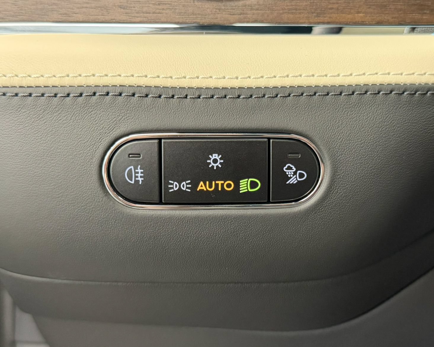 New 2026 Bentley Bentayga Extended Wheelbase AWD/4WD image 19