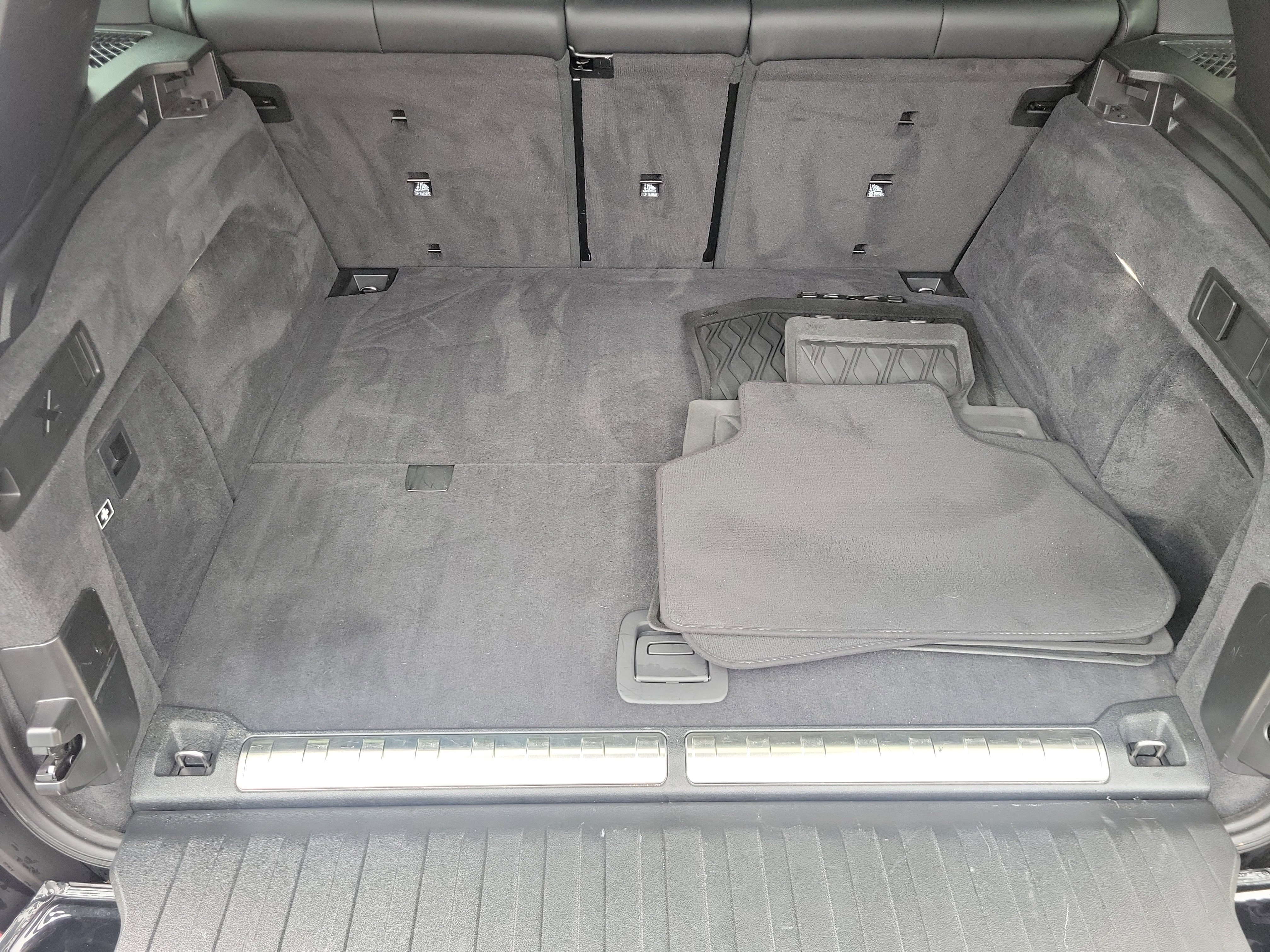 Used 2023 BMW X5 xDrive45e image 7