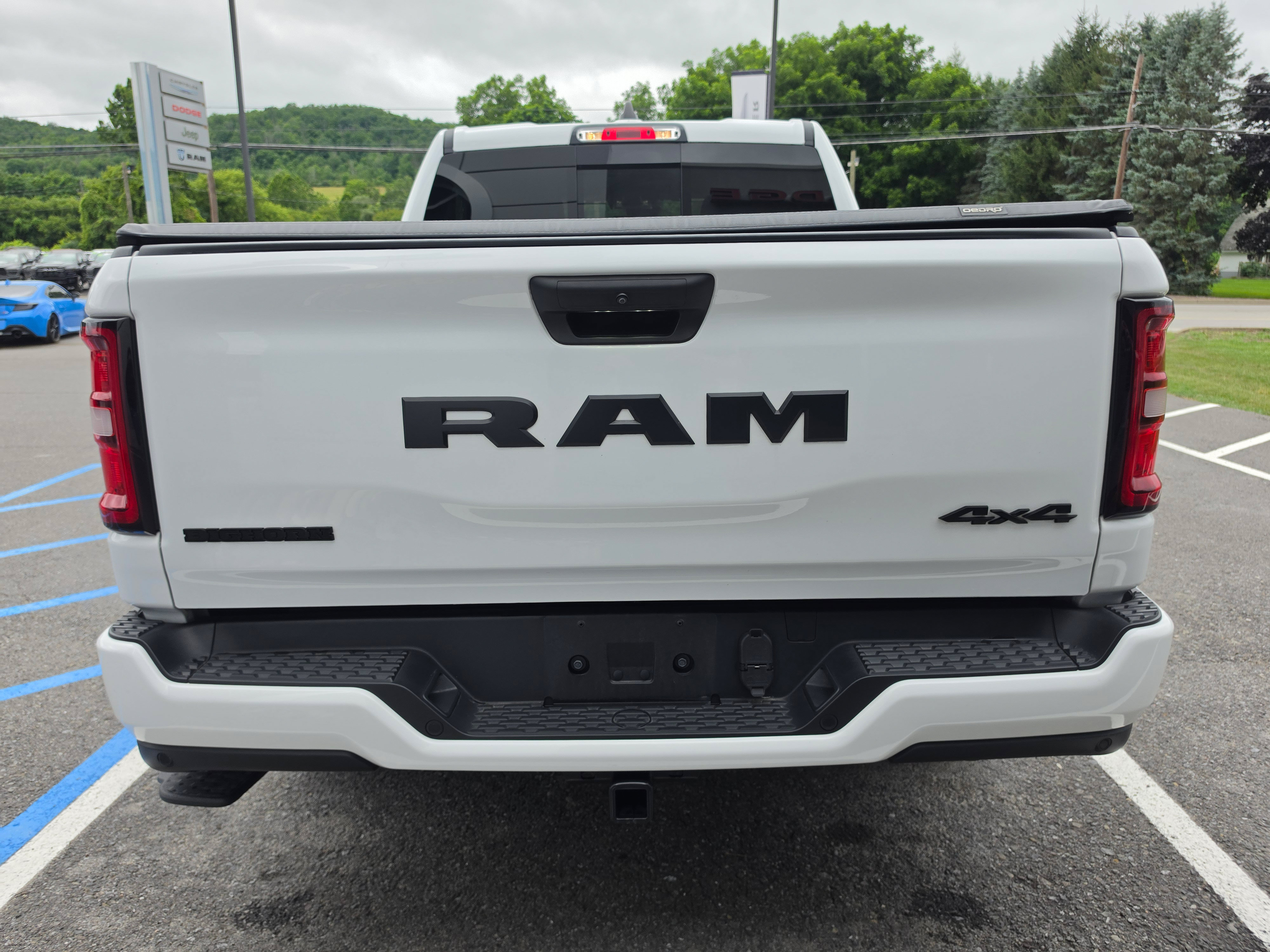 Used 2025 RAM 1500 Big Horn AWD/4WD image 4