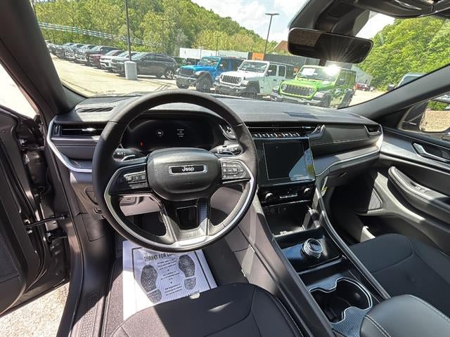 New 2026 Jeep Grand Cherokee Laredo X AWD/4WD image 24