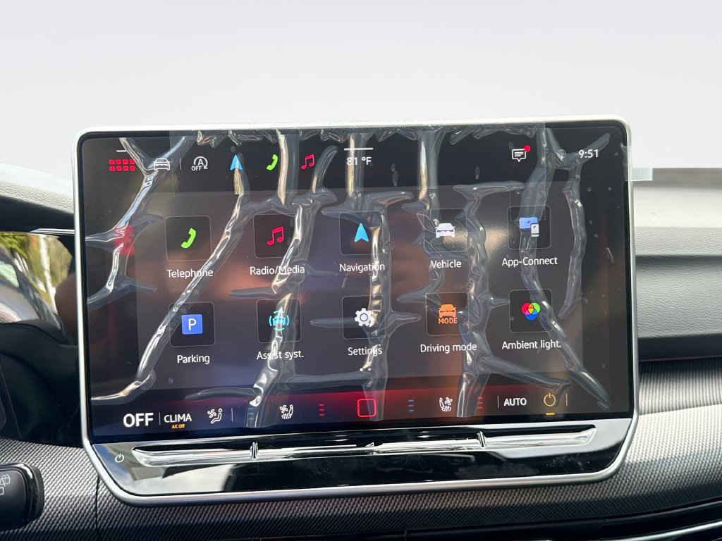 New 2026 Volkswagen GTI SE FWD image 20