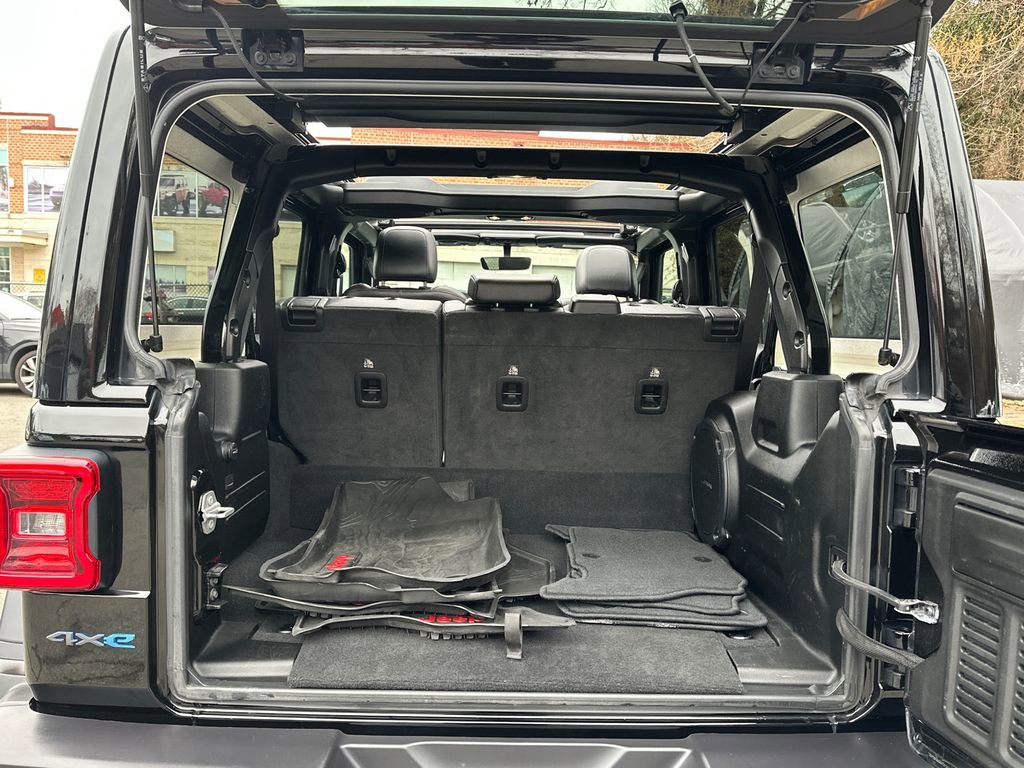 Used 2022 Jeep Wrangler Unlimited Rubicon 4xe w/ Cold Weather Group image 6