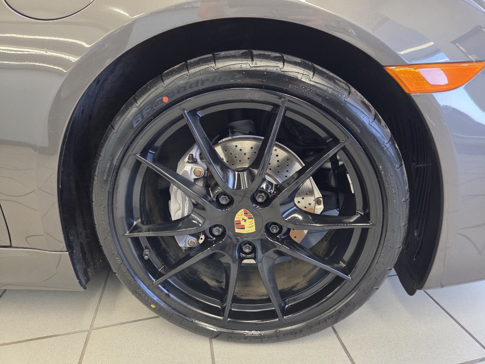 Used 2016 Porsche Cayman RWD image 8