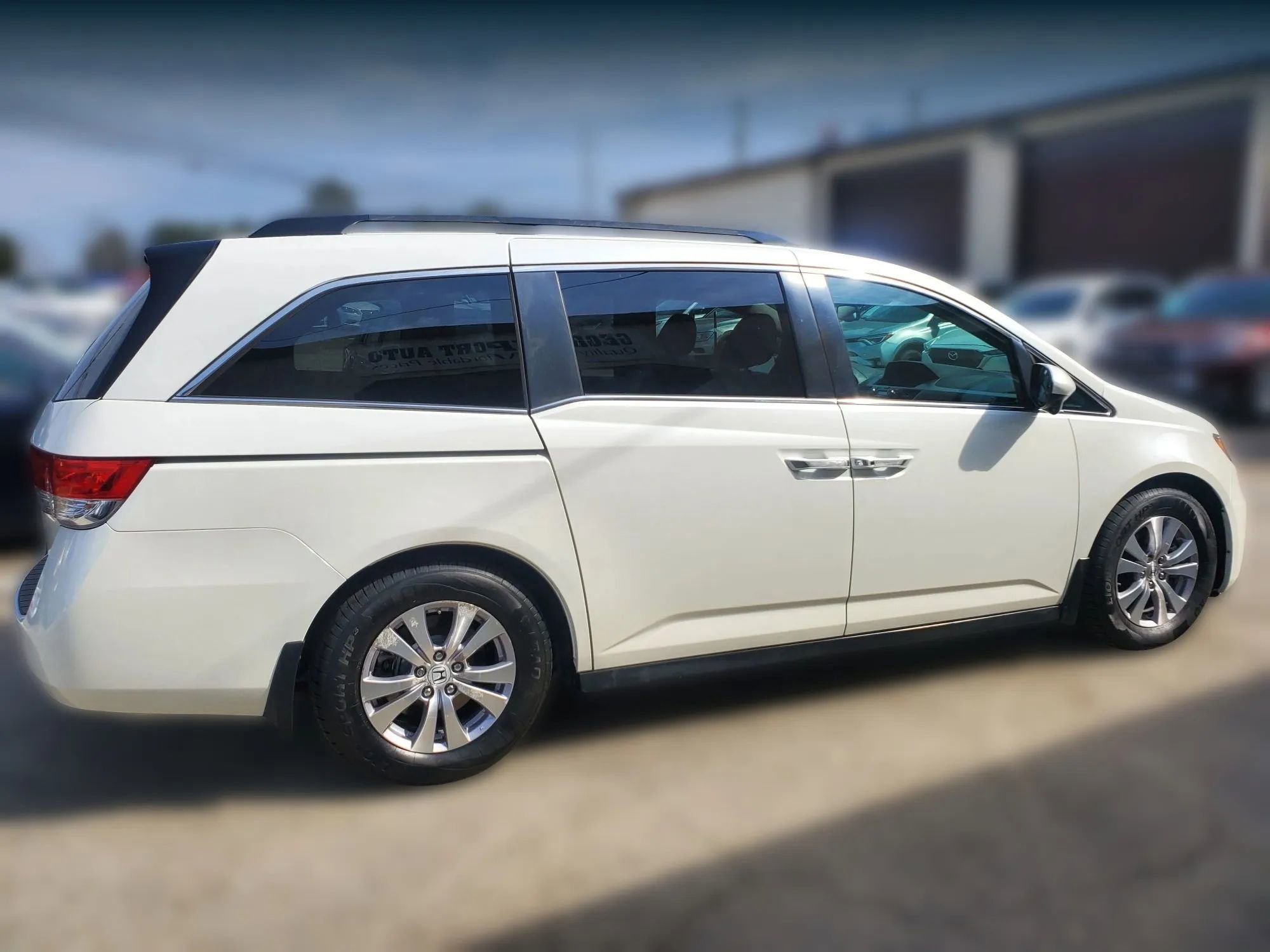 Used 2015 Honda Odyssey EX-L image 10