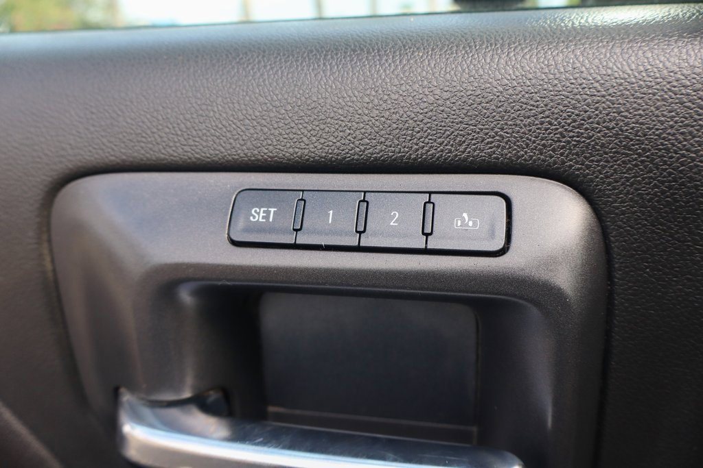 Used 2016 GMC Sierra 2500 Denali w/ Duramax Plus Package image 17