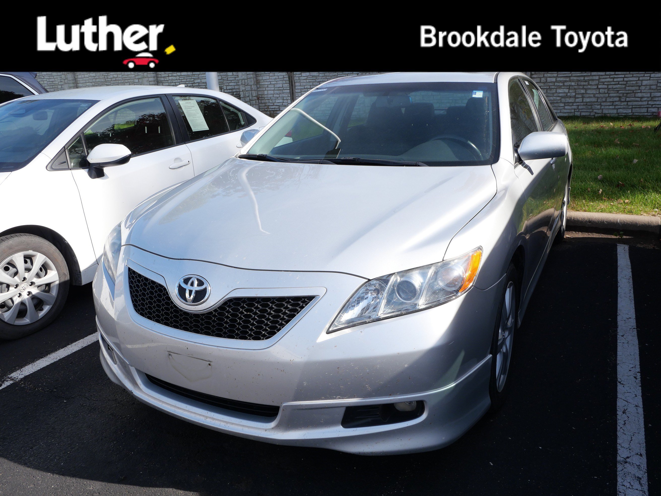 Used 2008 Toyota Camry SE FWD image 1