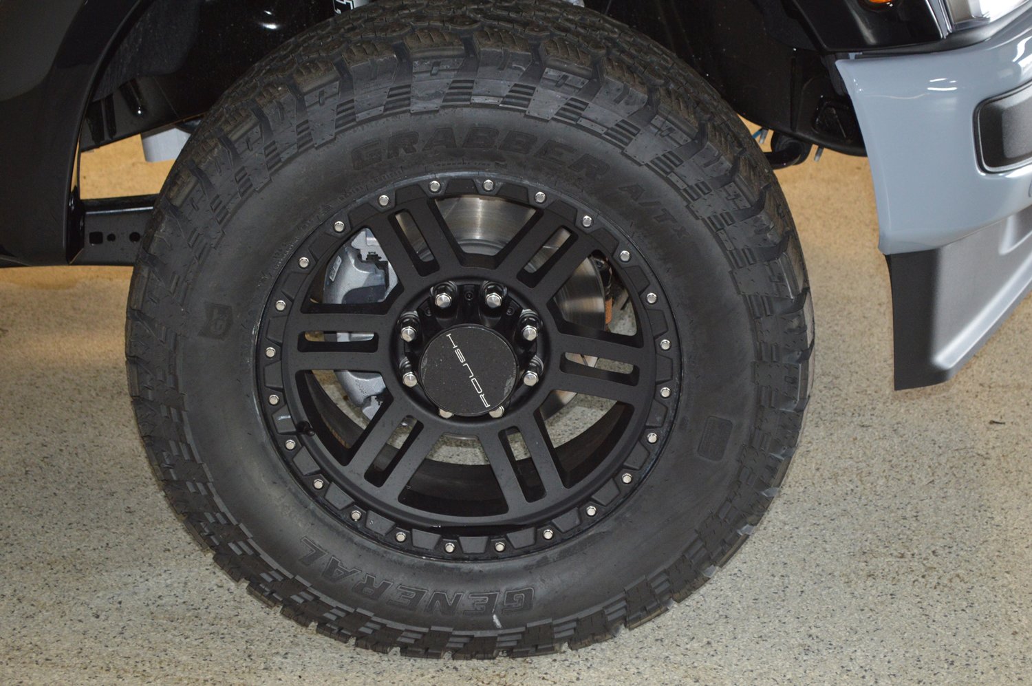 New 2026 Ford F250 Lariat w/ Black Appearance Package image 9