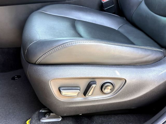 Used 2023 Toyota RAV4 Limited image 12