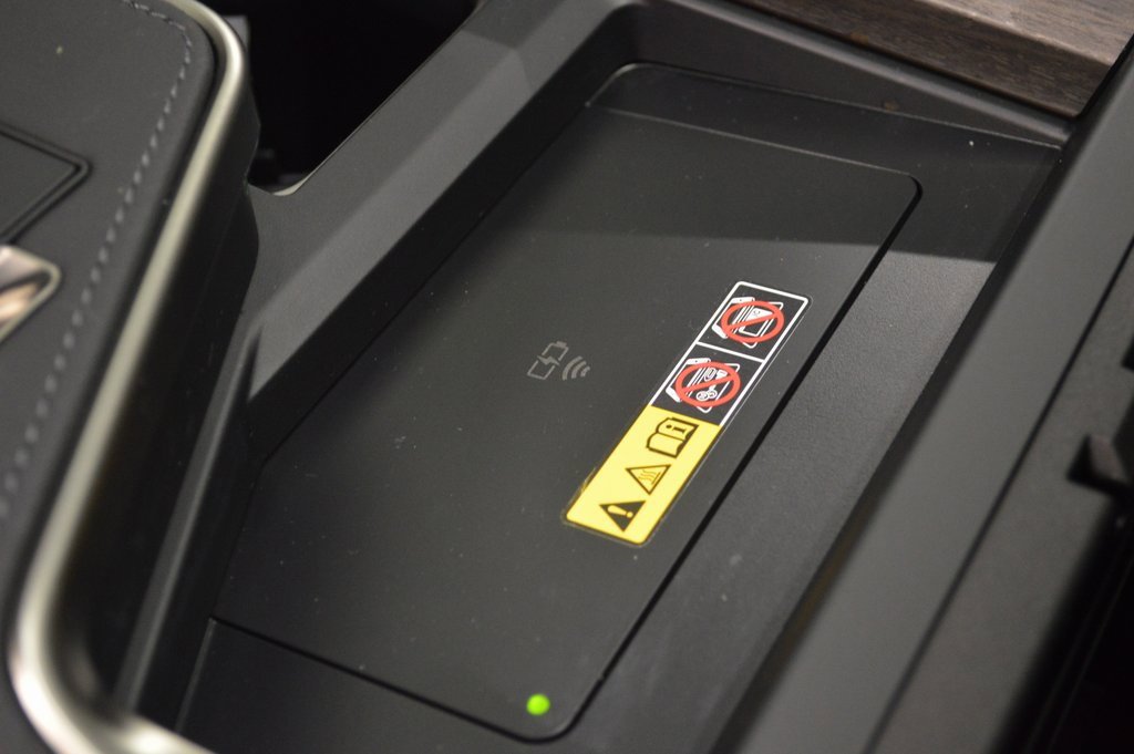 Used 2024 Lexus GX 550 w/ Accessory Package (Z1) image 32