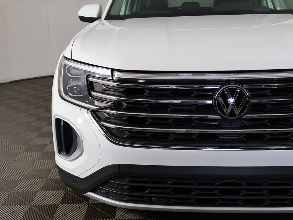 Used 2025 Volkswagen Atlas SE FWD image 14