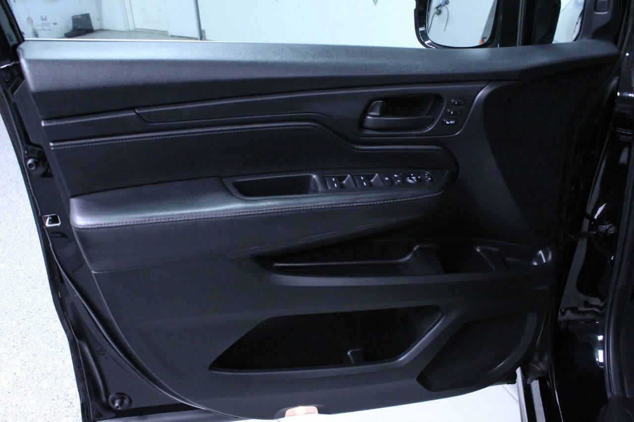 Used 2023 Honda Odyssey Sport image 14