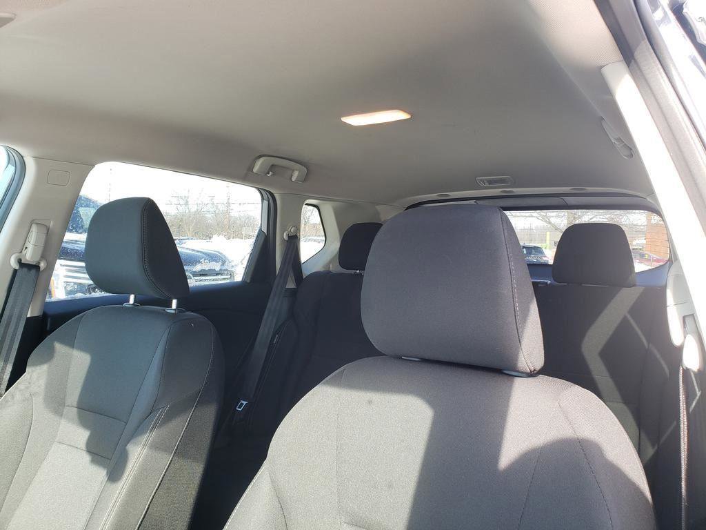 Used 2025 Nissan Rogue S image 25