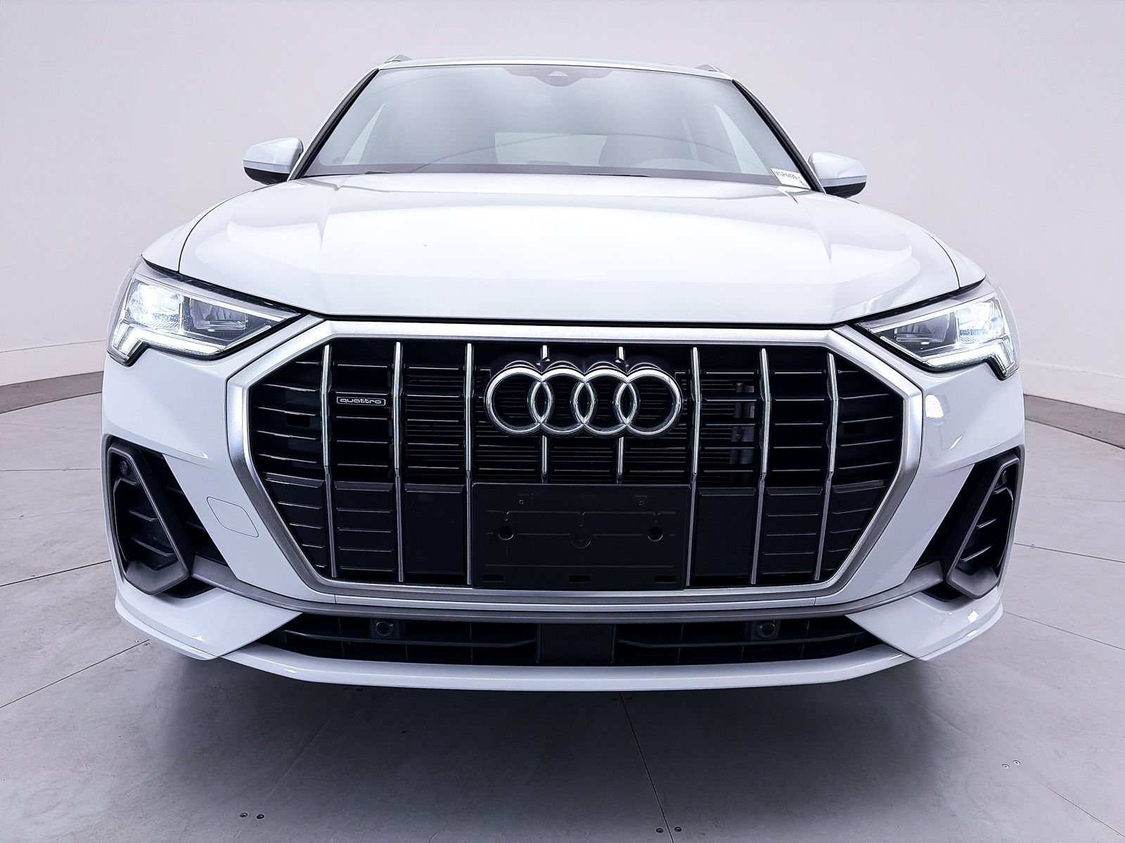 Used 2023 Audi Q3 2.0T Premium w/ Convenience Package AWD/4WD image 11