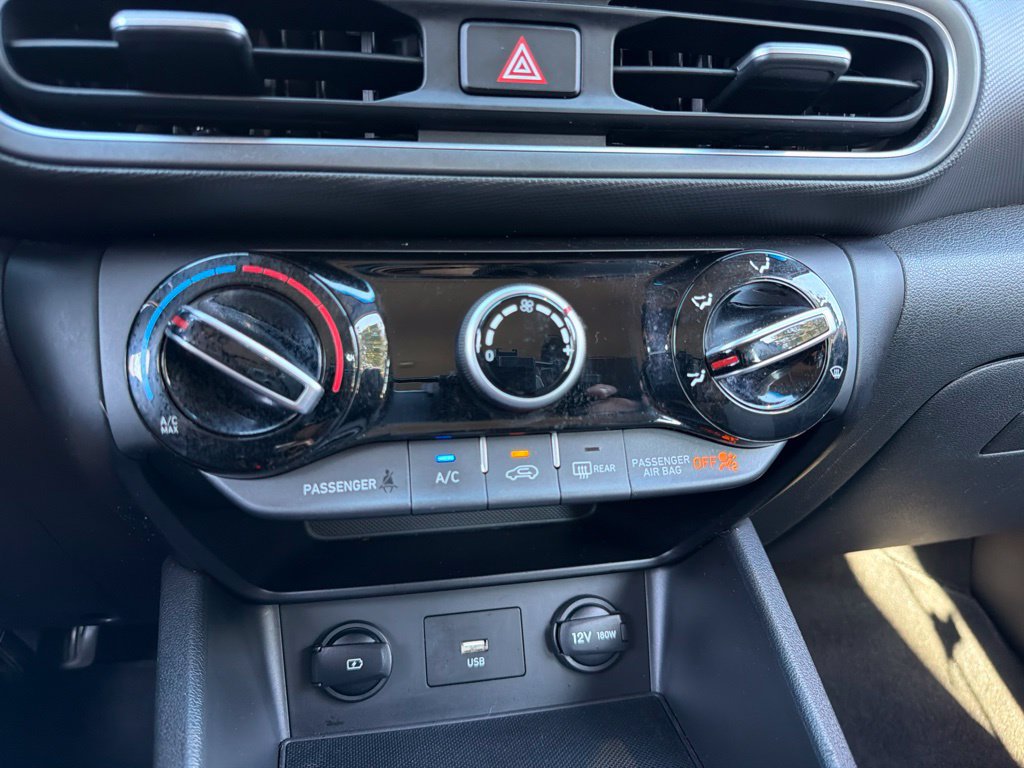 Used 2022 Hyundai Kona SE w/ Cargo Package AWD/4WD image 16
