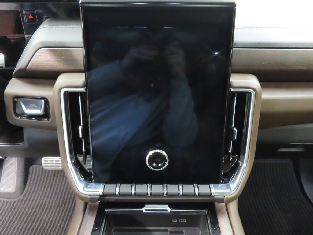 Used 2025 GMC Yukon Denali Ultimate image 19