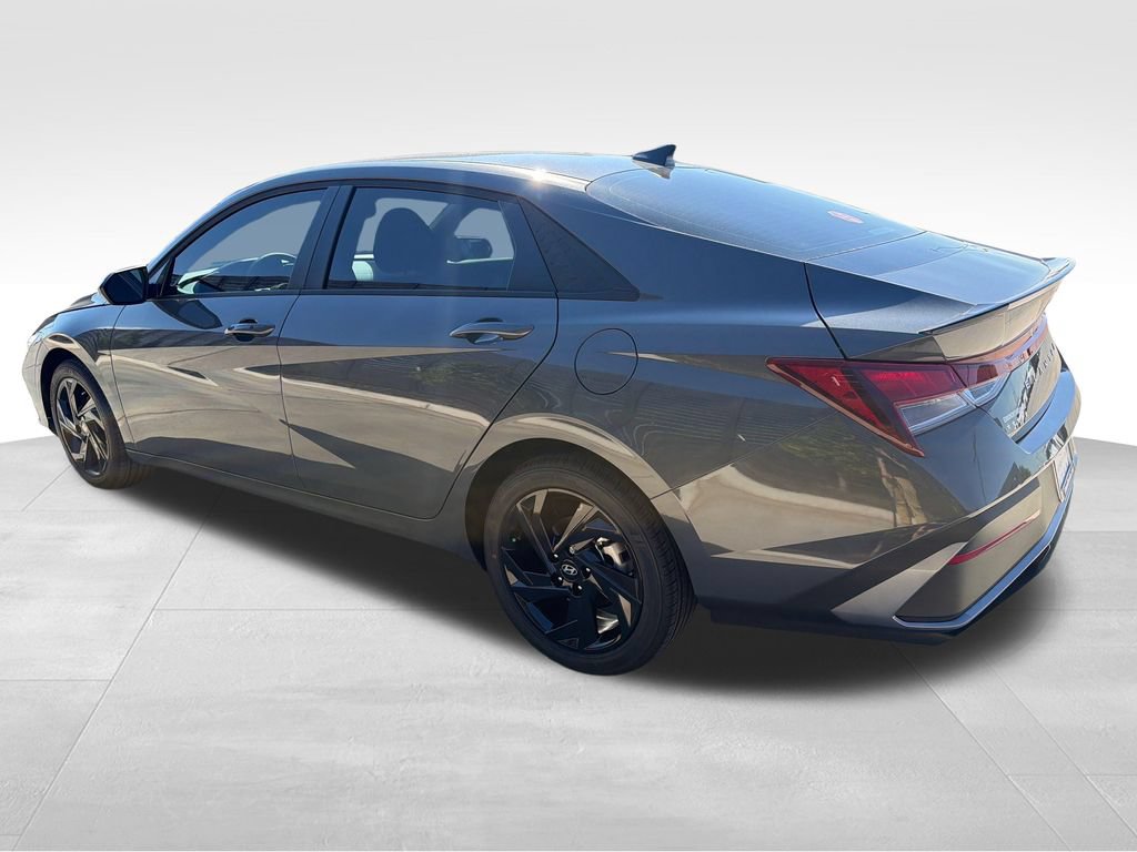 New 2026 Hyundai Elantra Sport FWD image 4