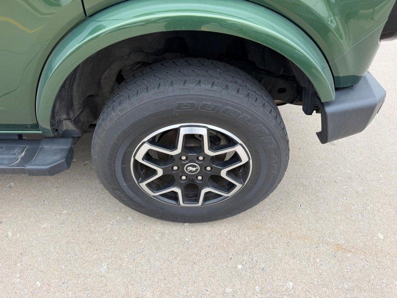 Used 2023 Ford Bronco Outer Banks image 5