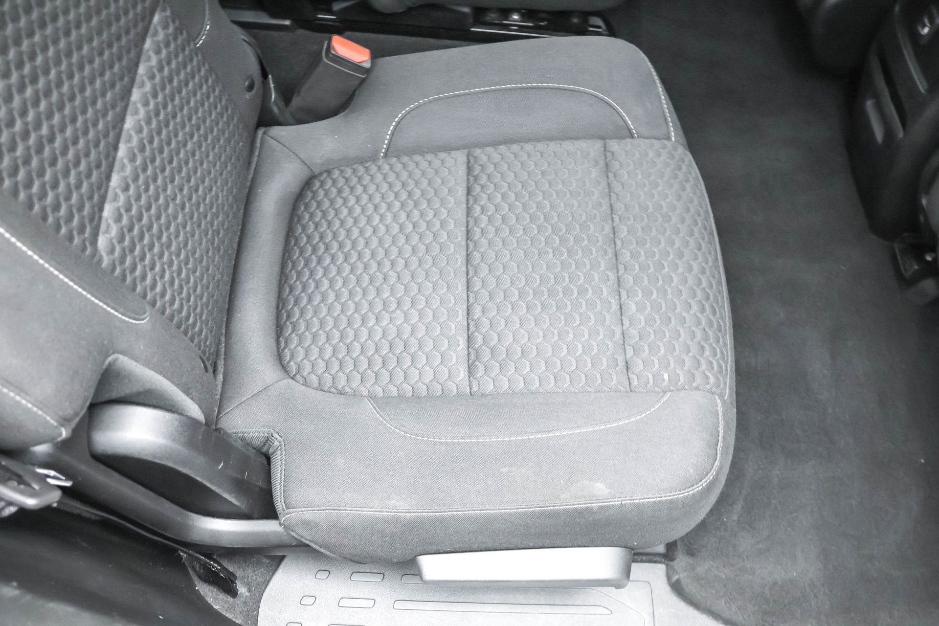 Used 2019 GMC Acadia SLE w/ Driver Alert Package I image 29
