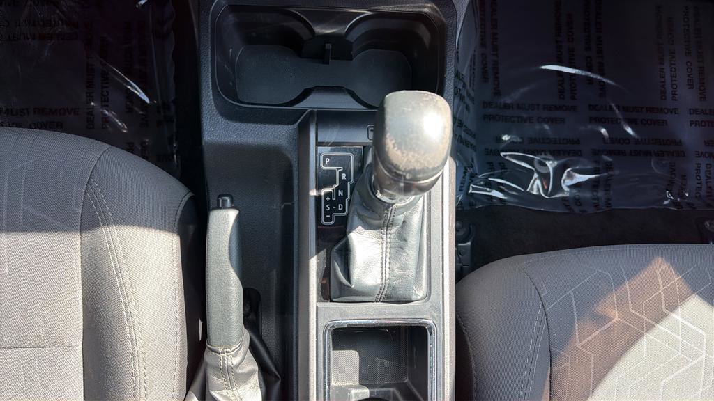 Used 2018 Toyota Tacoma TRD Off-Road w/ Technology Package AWD/4WD image 17