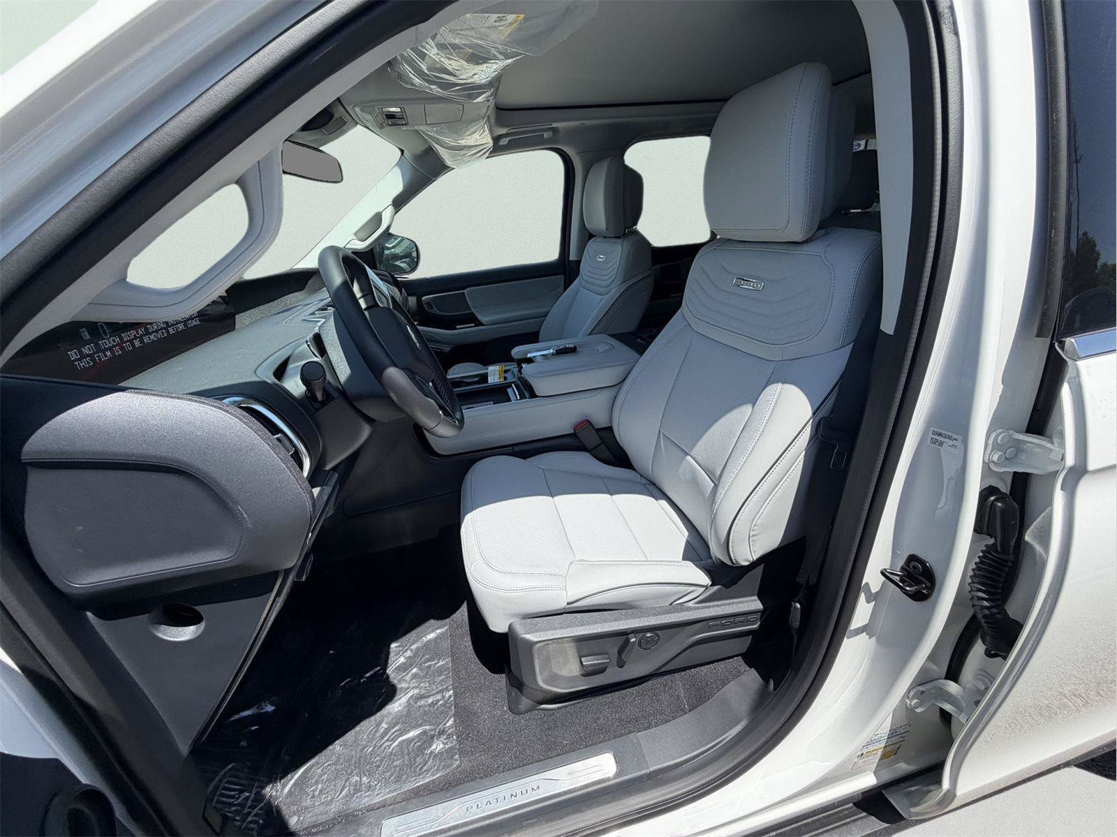 New 2027 Ford Expedition Platinum w/ Platinum Ultimate Package AWD/4WD image 6