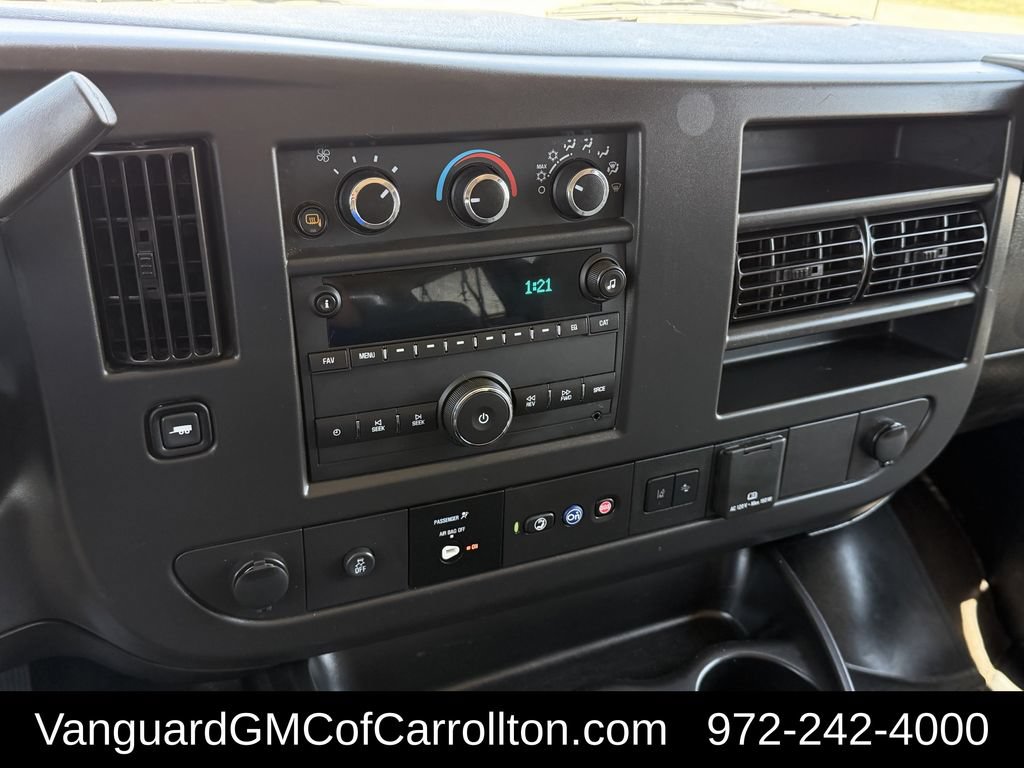 Used 2025 GMC Savana 3500 LT w/ LT Preferred Equipment Group RWD image 18