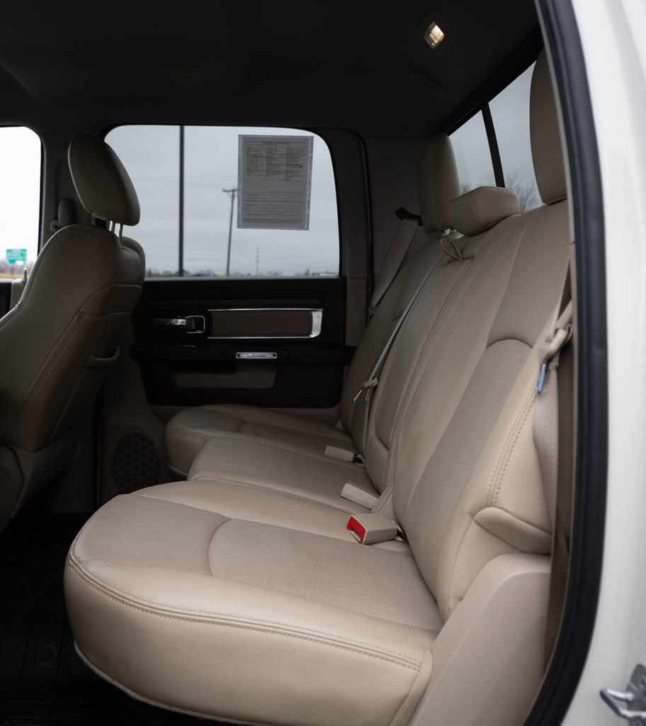 Used 2017 RAM 1500 Laramie w/ Convenience Group AWD/4WD image 29