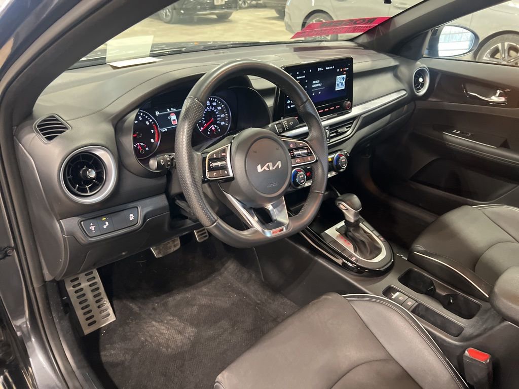 Certified 2024 Kia Forte GT-Line image 6